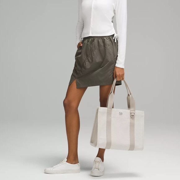 Lululemon two tone Canvas Tote Bag Beige Structured Gym Work School Bag neutral - Picture 2 of 13